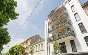 Ottakring Balcony Suite